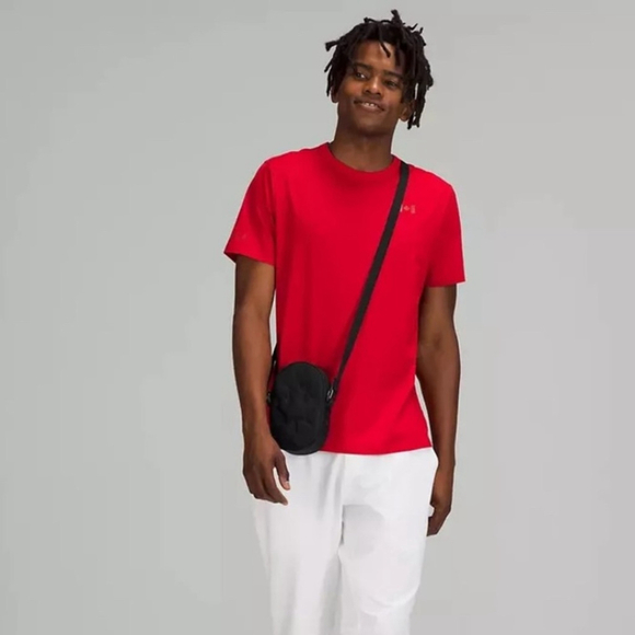 Lululemon Future Legacy Crossbody Bag Black NWT Team Canada - Picture 3 of 10